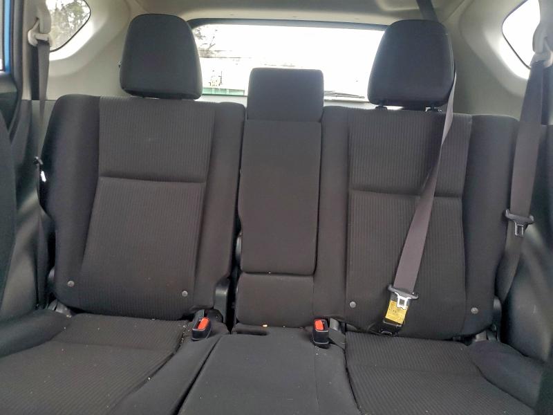 Фото 10 - TOYOTA RAV4