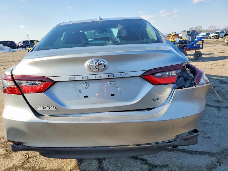 Фото 6 - TOYOTA CAMRY