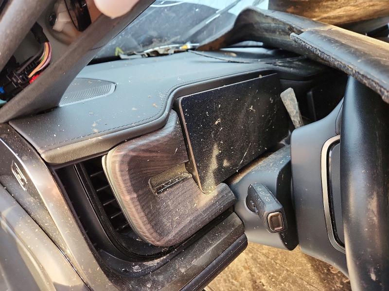 Фото 9 - RIVIAN RIT