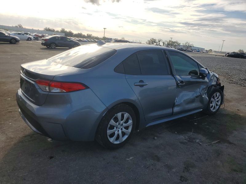 Фото 3 - TOYOTA COROLLA