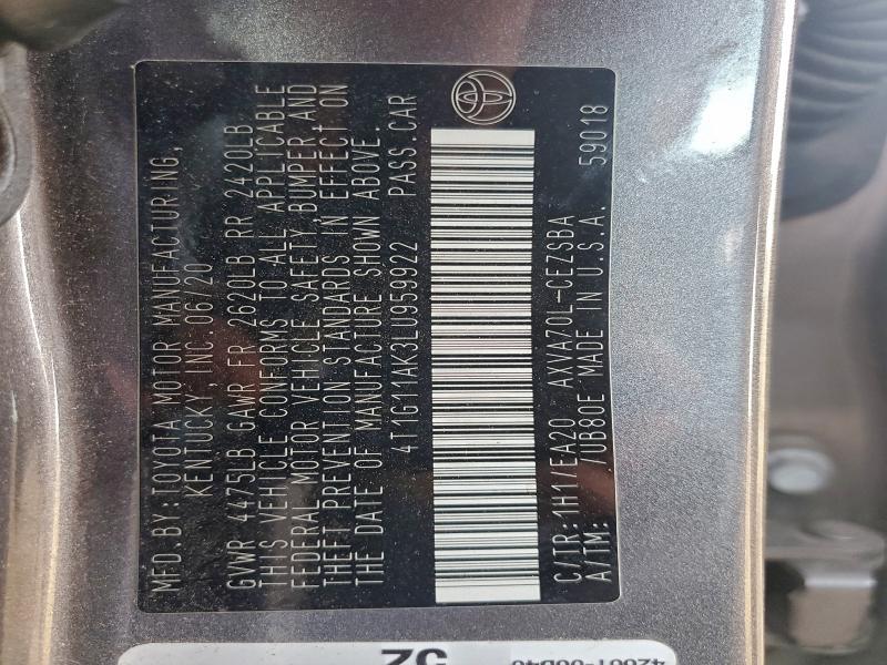 Фото 12 - TOYOTA CAMRY