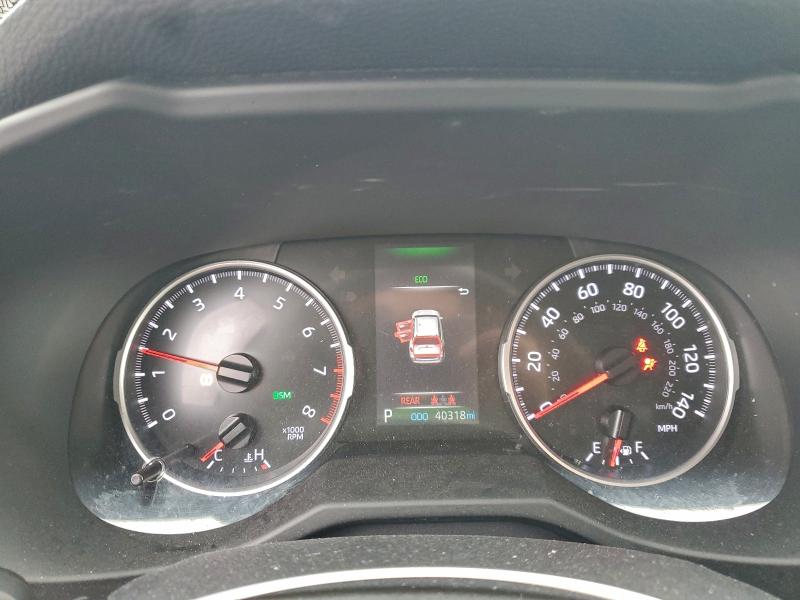 Фото 9 - TOYOTA RAV4