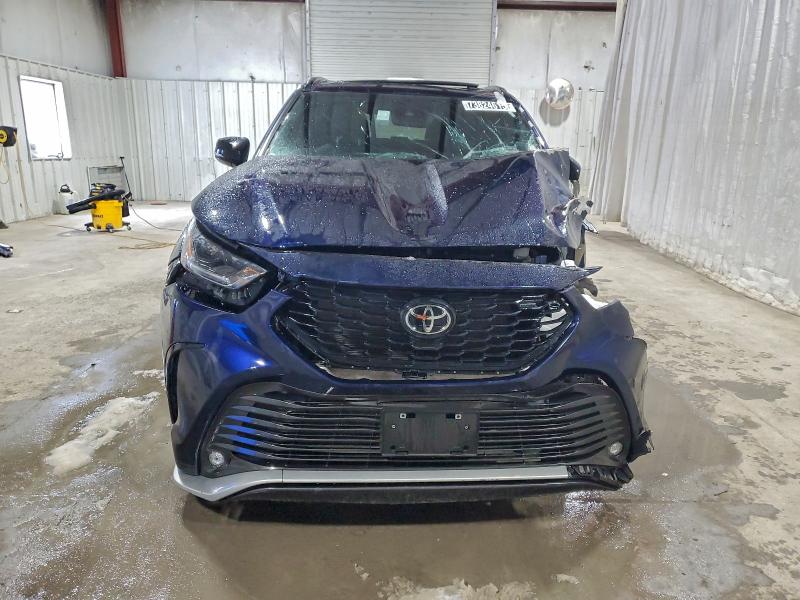 Фото 5 - TOYOTA HIGHLANDER