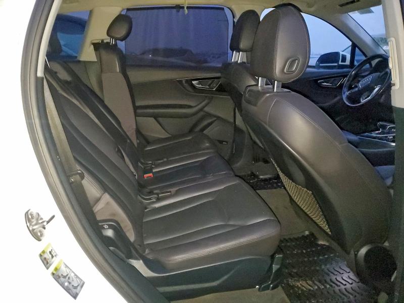 Фото 10 - AUDI Q7