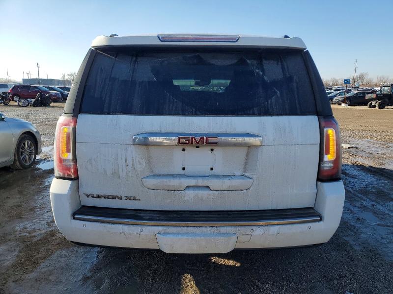Фото 6 - GMC YUKON