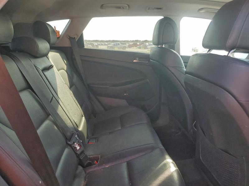 Фото 10 - HYUNDAI TUCSON