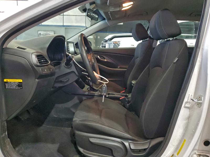 Фото 7 - HYUNDAI ELANTRA