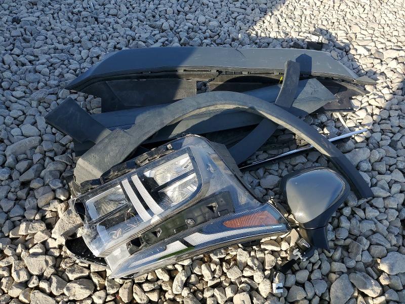 Фото 13 - HYUNDAI SANTA FE