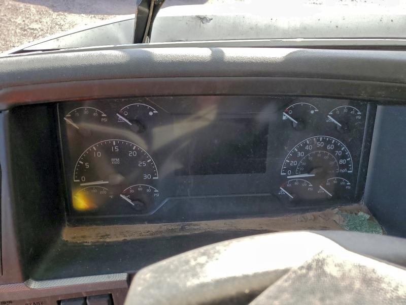 Фото 8 - VOLVO VN