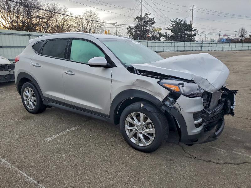 Фото 4 - HYUNDAI TUCSON