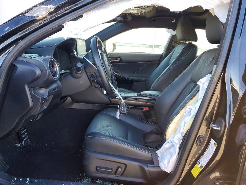 Фото 7 - LEXUS IS