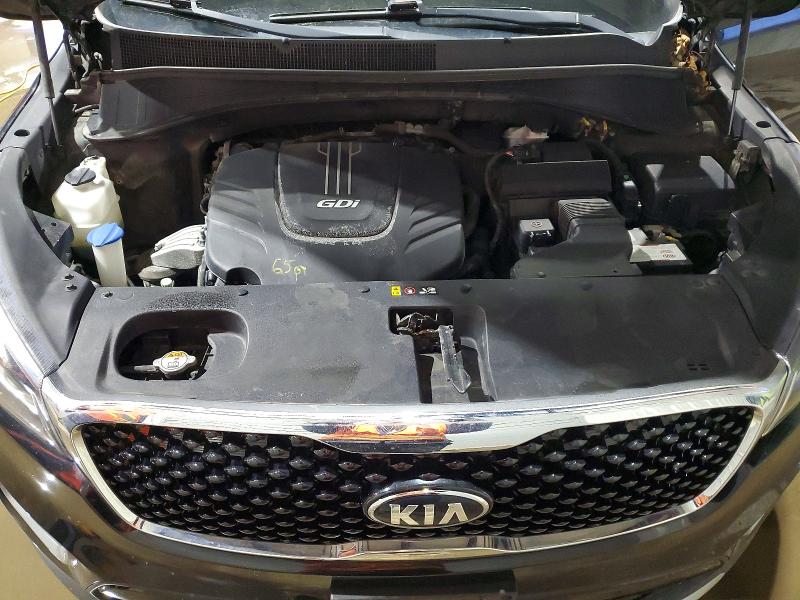 Фото 12 - KIA SORENTO