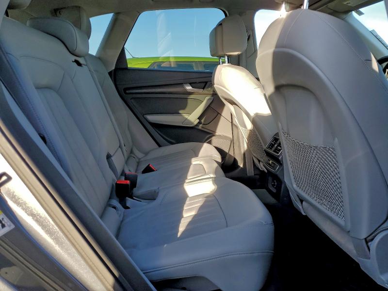 Фото 10 - AUDI Q5