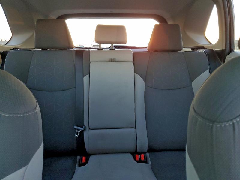 Фото 10 - TOYOTA RAV4