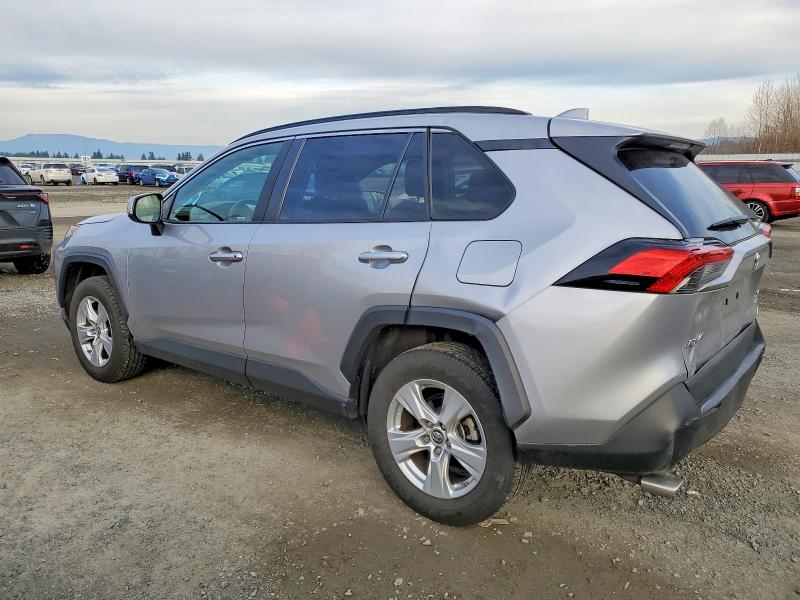 Фото 2 - TOYOTA RAV4