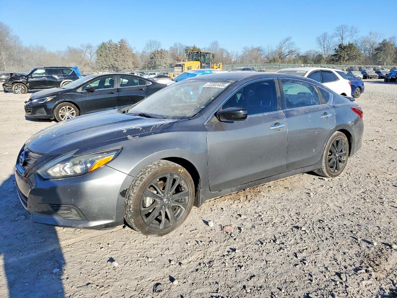 Фото 1 - NISSAN ALTIMA