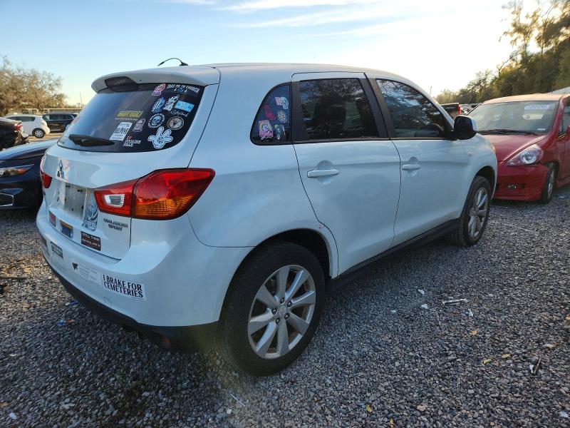 Фото 3 - MITSUBISHI OUTLANDER