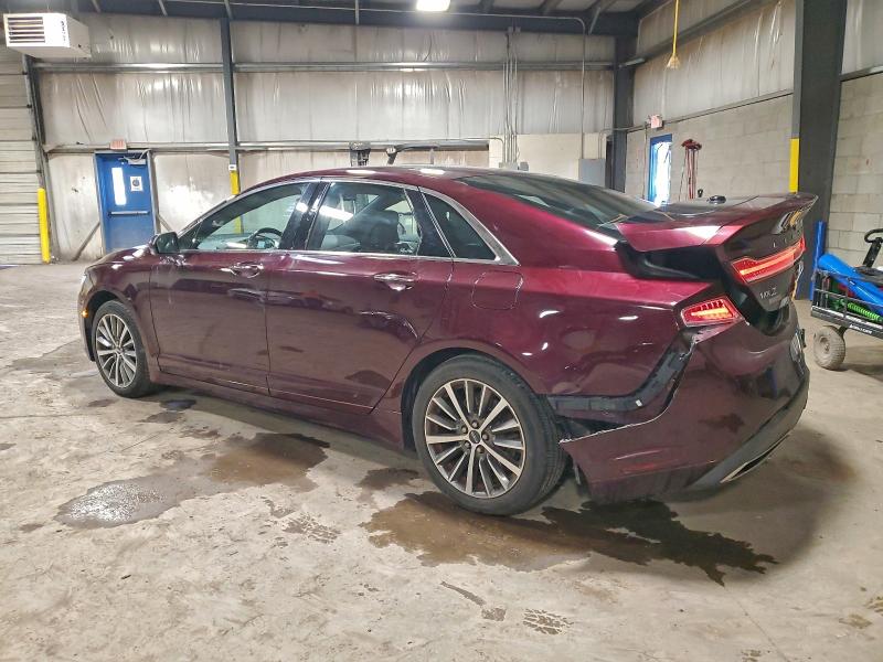 Фото 2 - LINCOLN MKZ