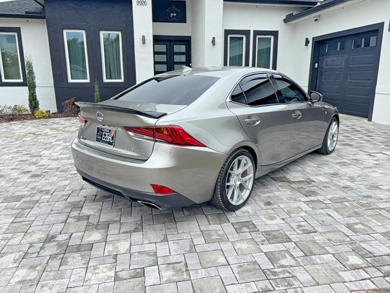 Фото 4 - LEXUS IS