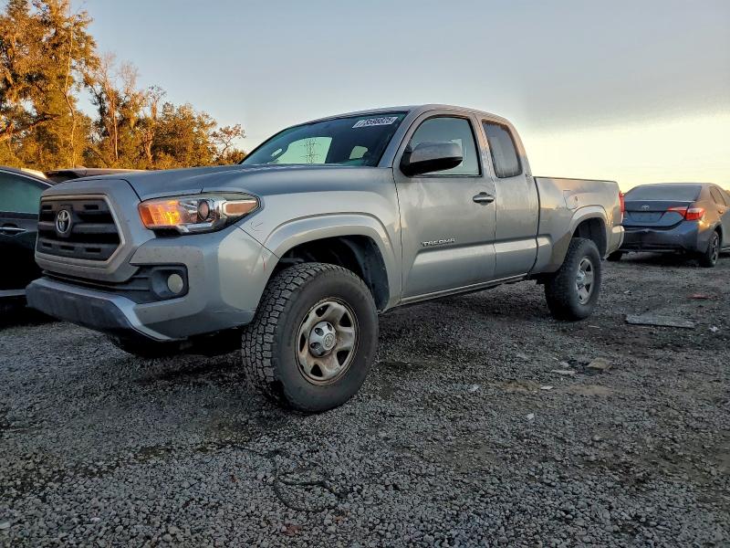 Фото 1 - TOYOTA TACOMA