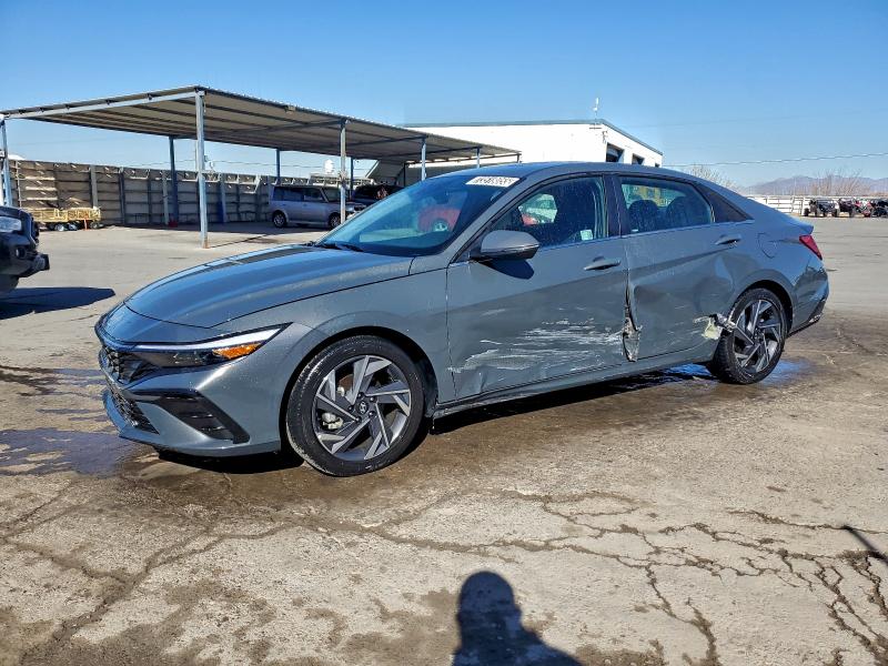 Фото 1 - HYUNDAI ELANTRA