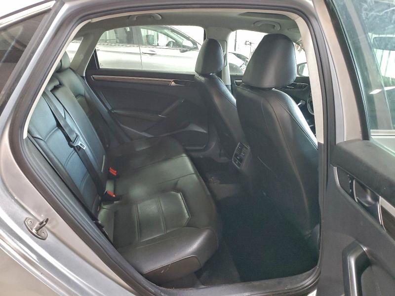 Фото 10 - VOLKSWAGEN PASSAT