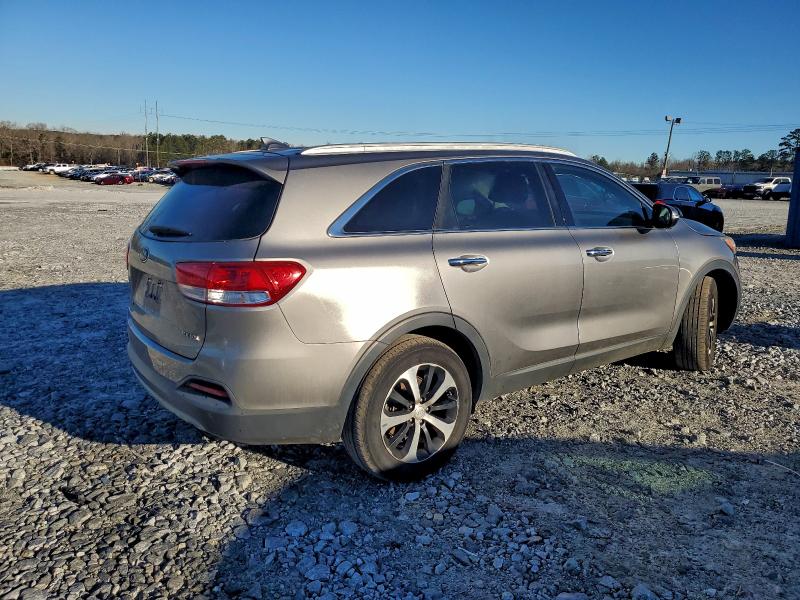 Фото 3 - KIA SORENTO