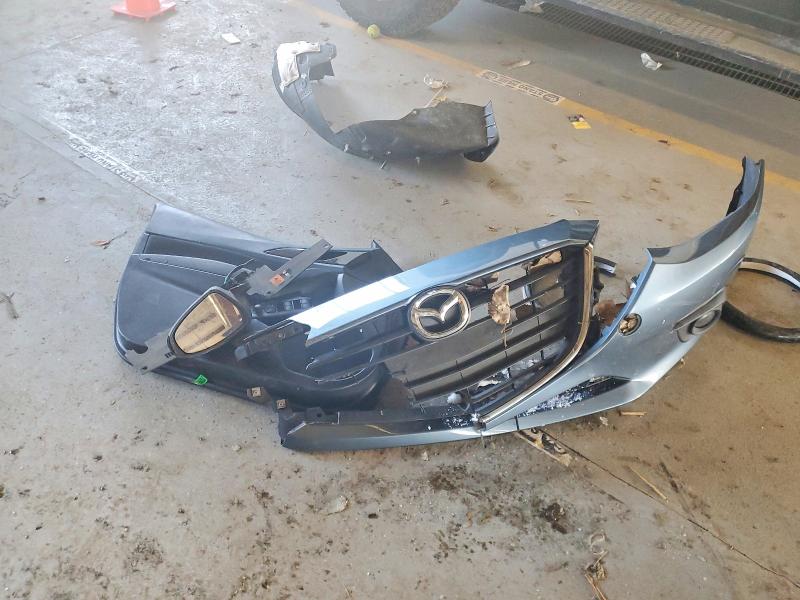 Фото 12 - MAZDA 3