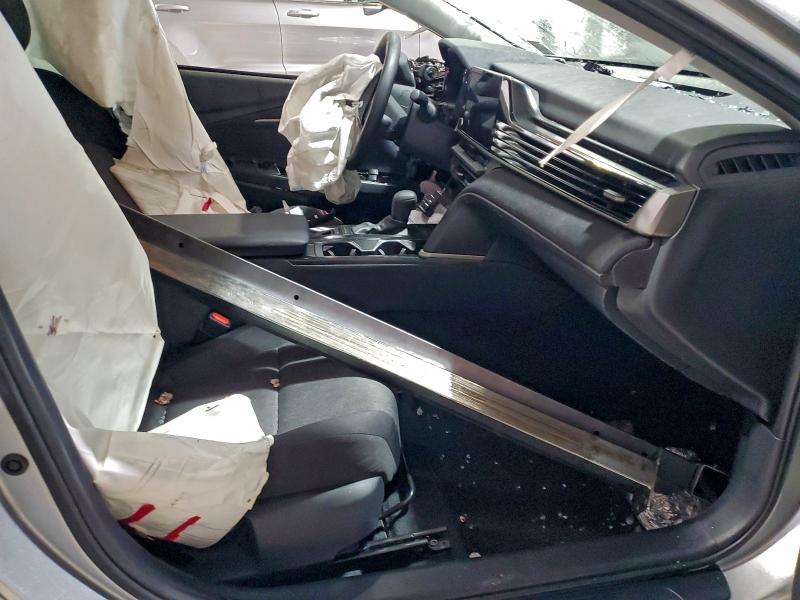 Фото 7 - TOYOTA CAMRY