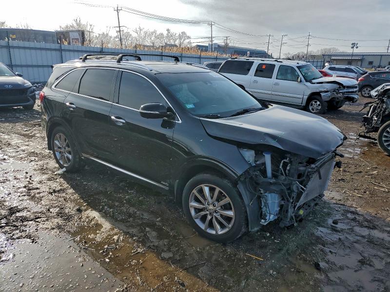 Фото 4 - KIA SORENTO