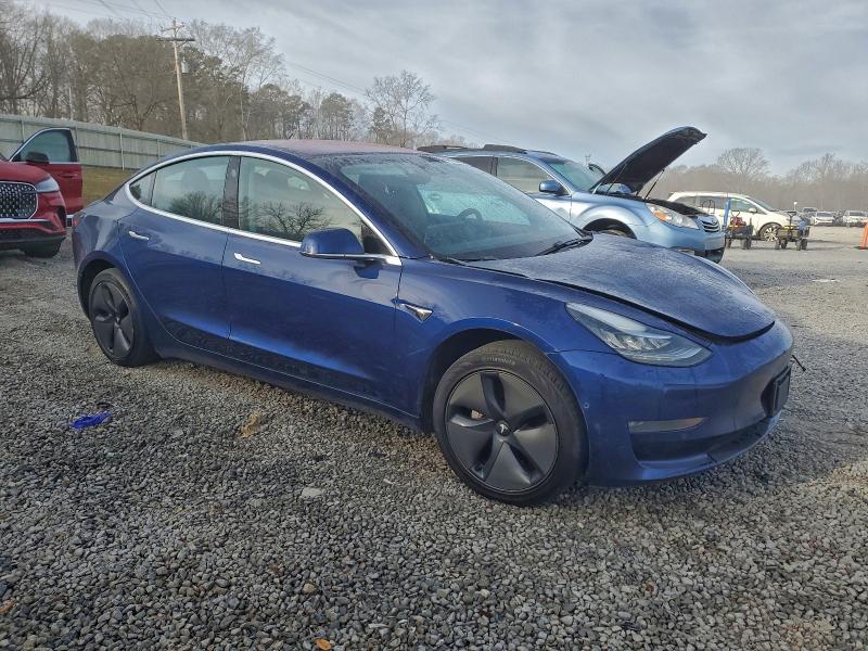 Фото 4 - TESLA MODEL 3
