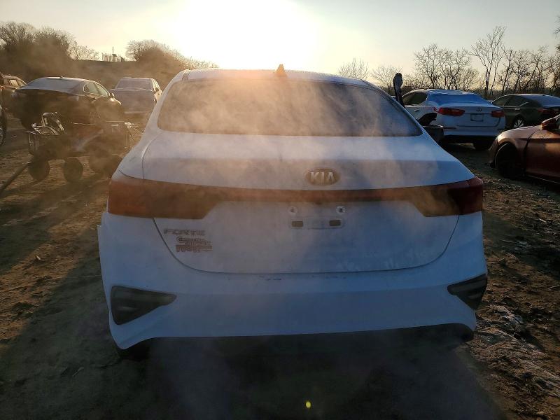 Фото 6 - KIA FORTE