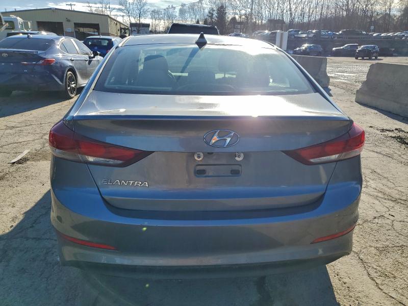 Фото 6 - HYUNDAI ELANTRA