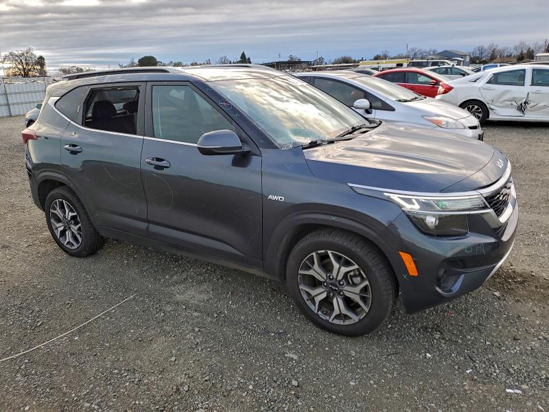 Фото 4 - KIA SELTOS