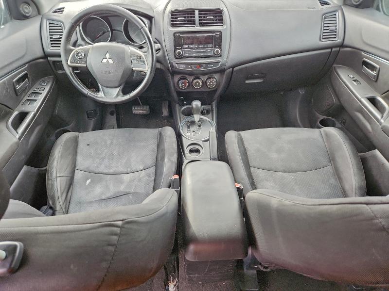 Фото 8 - MITSUBISHI OUTLANDER