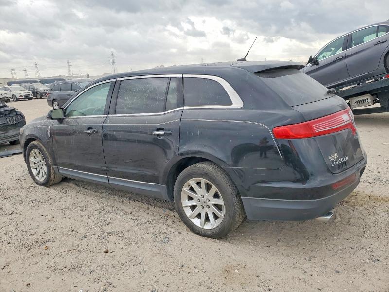 Фото 2 - LINCOLN MKT