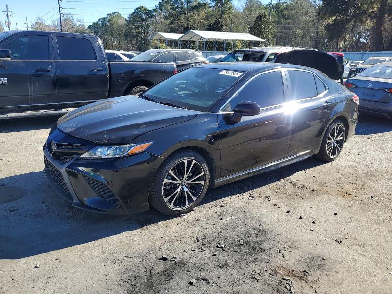 Фото 1 - TOYOTA CAMRY