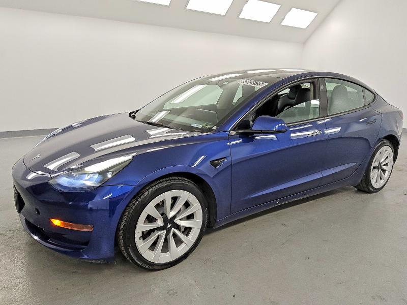 Фото 1 - TESLA MODEL 3