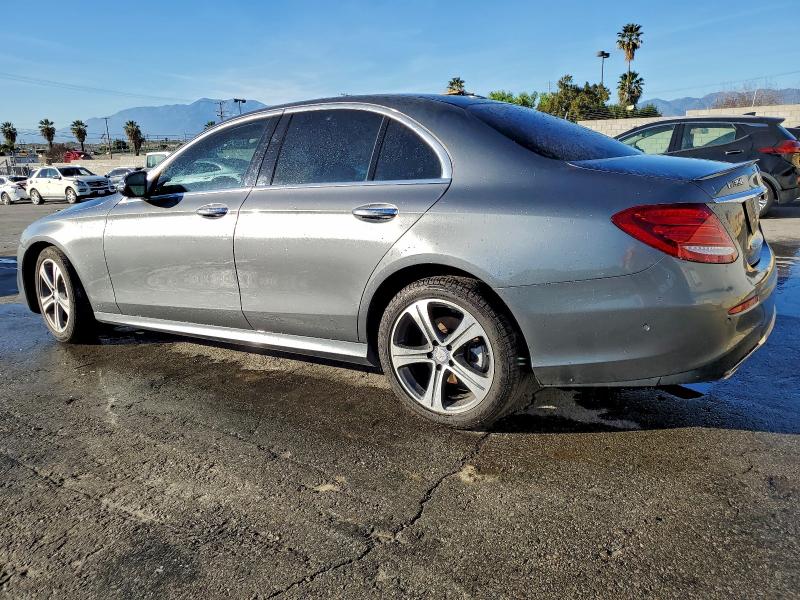 Фото 2 - MERCEDES-BENZ E-CLASS