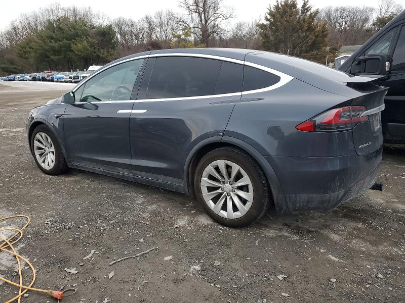 Фото 2 - TESLA MODEL X