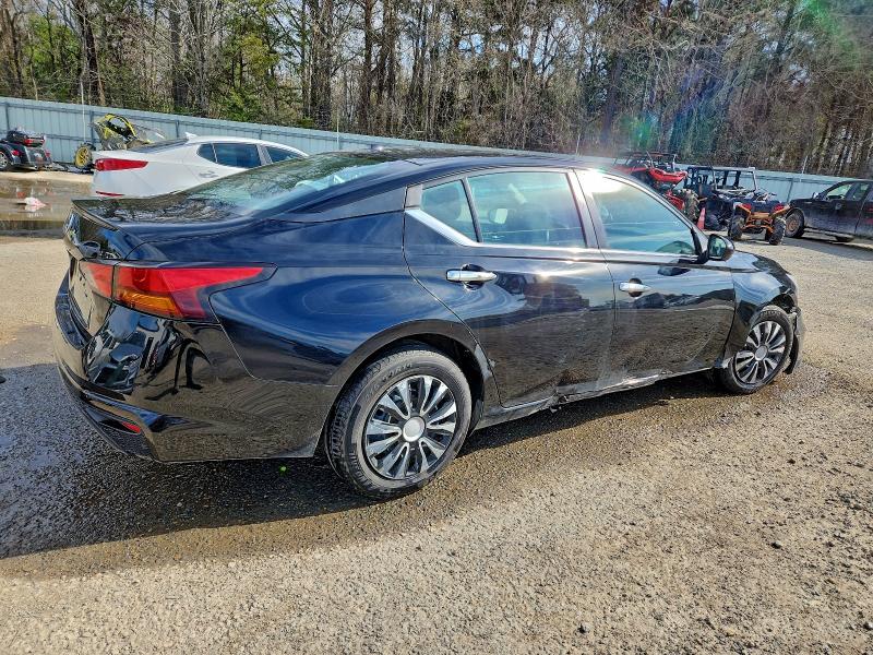 Фото 3 - NISSAN ALTIMA