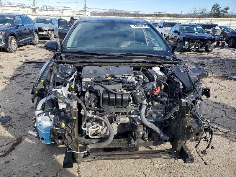 Фото 5 - TOYOTA CAMRY