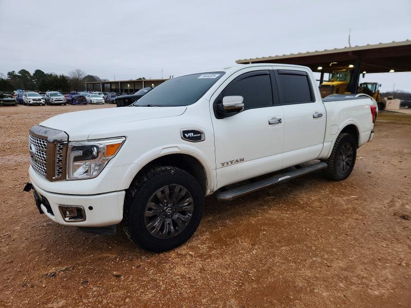 Фото 1 - NISSAN TITAN
