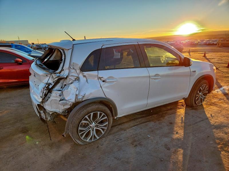 Фото 3 - MITSUBISHI OUTLANDER