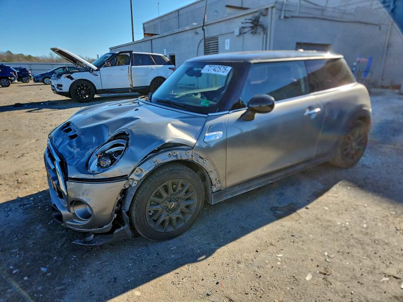 Фото 1 - MINI COOPER