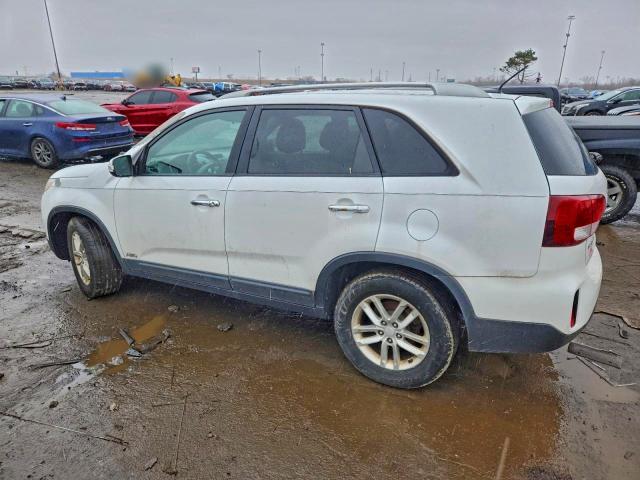 Фото 2 - KIA SORENTO