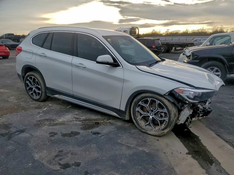 Фото 4 - BMW X1
