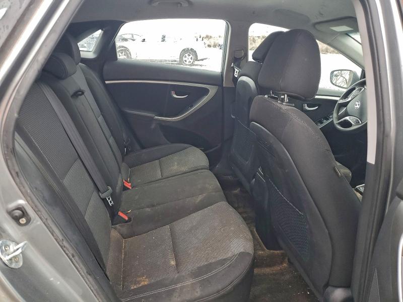 Фото 10 - HYUNDAI ELANTRA