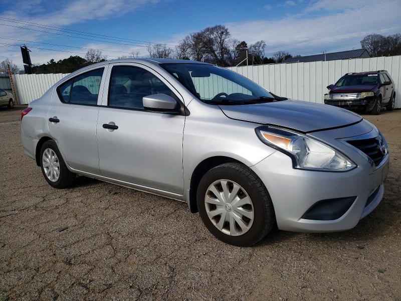 Фото 4 - NISSAN VERSA