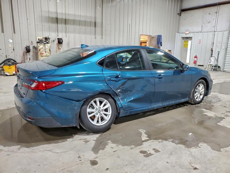 Фото 3 - TOYOTA CAMRY